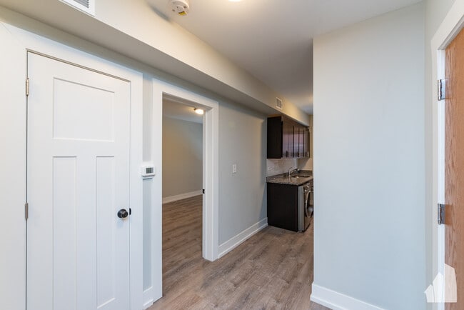 1128 Maple Ave unit B2, Evanston, IL 60202 - photo 4