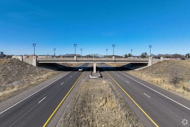 Residents and visitors can take I-35E to travel in and out of North Branch.