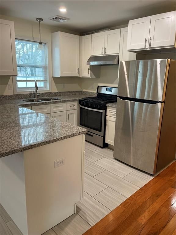 82 Forest Ave, Pawtucket, RI 02860