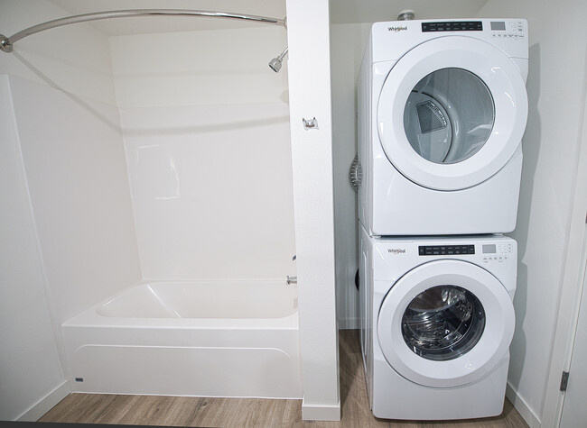Stackable washer & dryer
