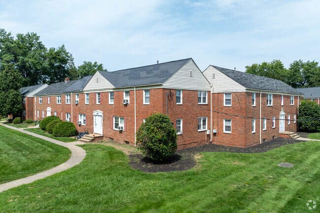 The Woods of Fairlawn, Akron, OH 44313 - photo 6