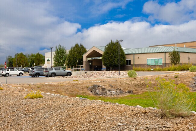 Cactus Valley Elementary School earns a C-plus from Niche.