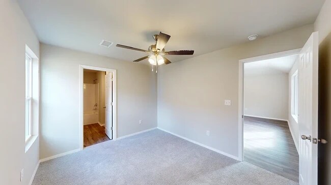 0 Acuff unit 36042412, Conway, AR 72034 - photo 7