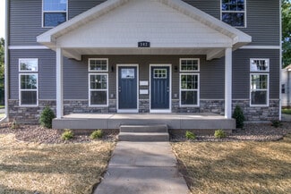 302 12th Ave W Unit B, Menomonie, WI 54751