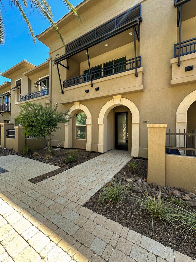 6565 E Thomas Rd, Scottsdale, AZ 85251