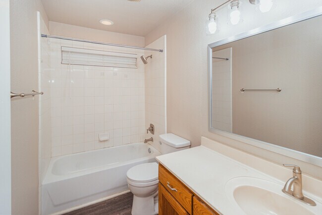 113 D L Vest unit 201, La Vernia, TX 78121 - photo 4