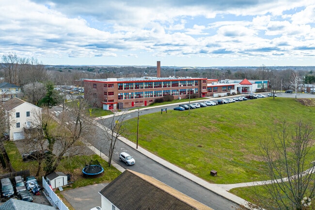 Smith Elementary School has a student to teacher ratio of 13 to 1.