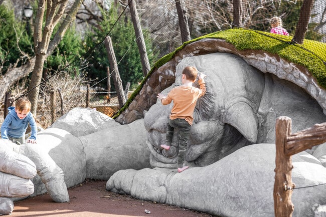 McCormick residences can easily reach the Botanica Gardens for an evening of fun.