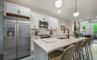 1805 N Caroline St, Baltimore, MD 21213
