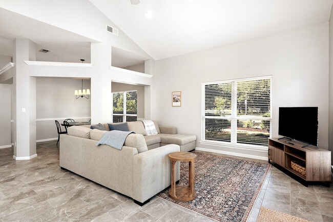 4618 Windstarr Dr unit ID1285903P, Destin, FL 32541 - photo 3