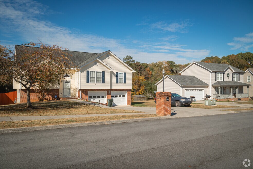 Neighborhood_Ringgold_110623