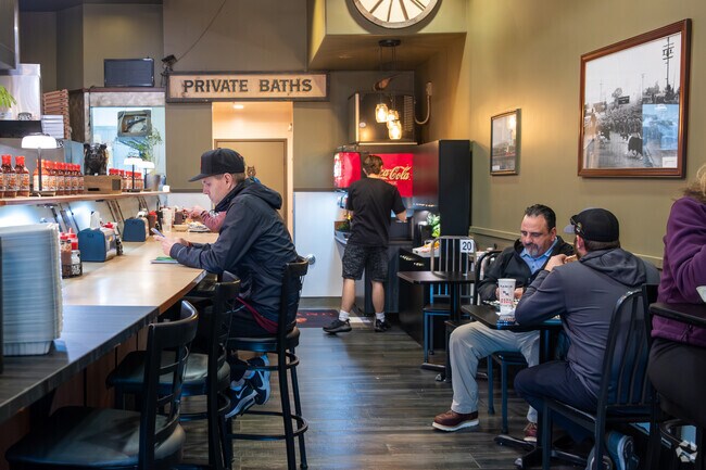 There are many great places to grab lunch with friends in Lynn Ranch