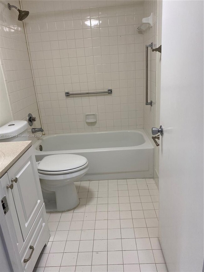 101 SW 132nd Way, Pembroke Pines, FL 33027