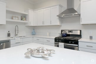 84 Obery St, Plymouth, MA 02360