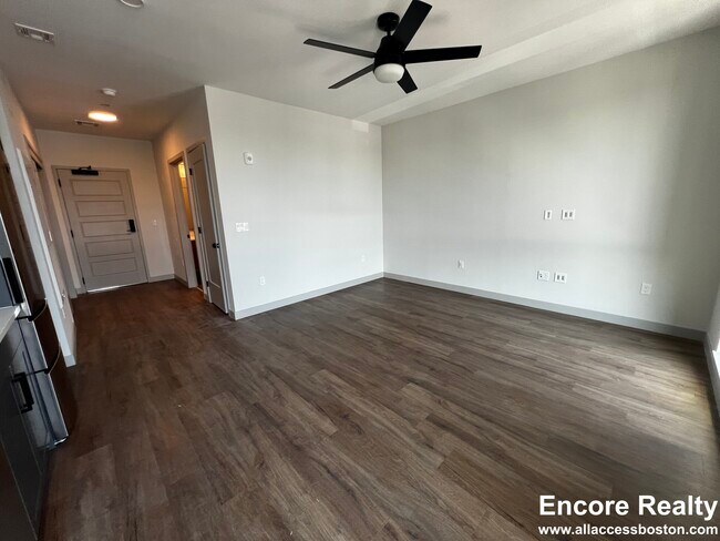 20 Rugg Rd unit 3, Boston, MA 02134 - photo 5