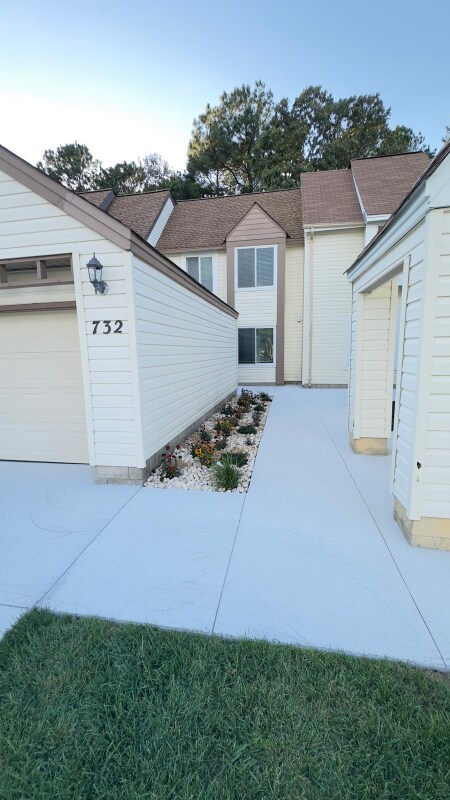 732 Hecate Dr, Virginia Beach, VA 23454