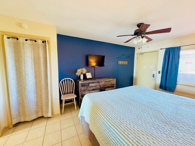 2406 N Ocean Blvd unit 1405 THE PALMS, Myrtle Beach, SC 29577 - photo 4