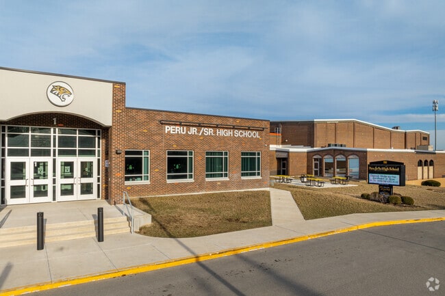 Peru High School receives an overall Niche grade of B-.