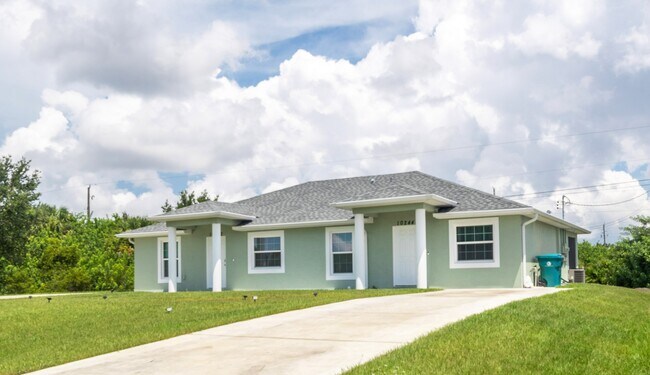 10244 Burlington Ave unit B, Englewood, FL 34224 - photo 3