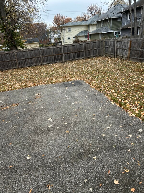 1209 W Governor St, Springfield, IL 62704 - photo 4