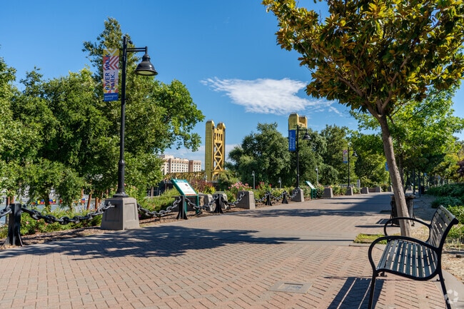 River Walk Park is in the Broderick neighborhood of California.