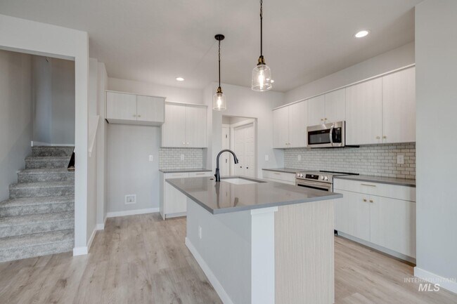 224 Moose St, Horseshoe Bend, ID 83629 - photo 5