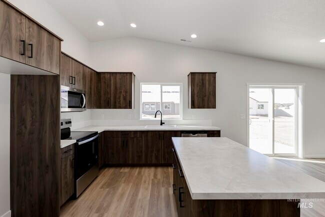 3768 E Jamestown Dr, Nampa, ID 83686 - photo 6