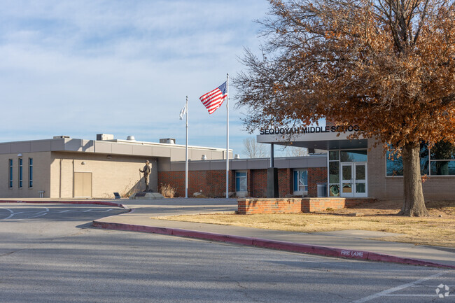 Sequoyah Middle School has a student teacher ratio of 17-1