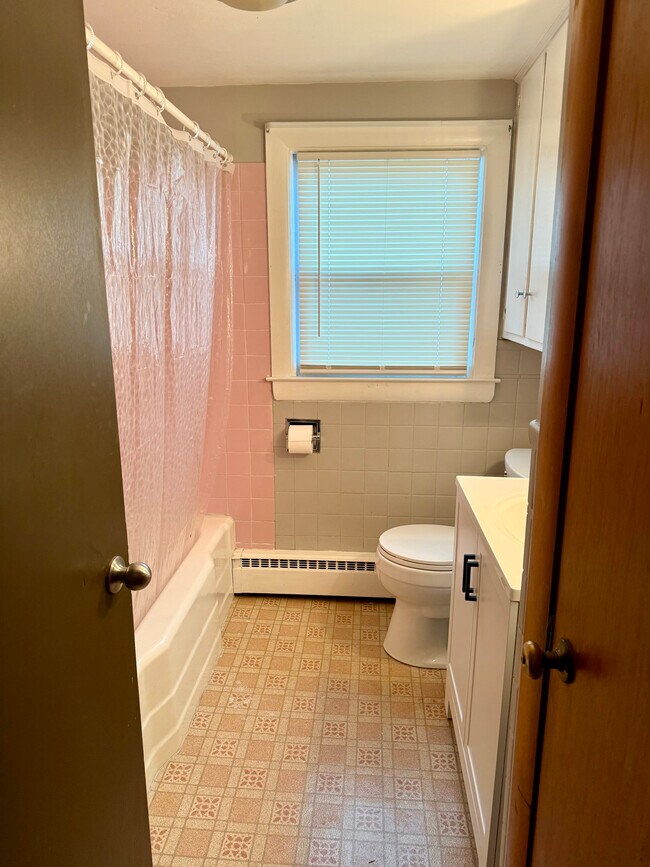 236 Andrews Ave unit B, West Warwick, RI 02893 - photo 7