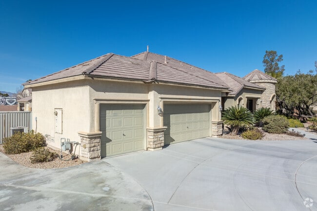 In Aliante, you can find modern homes with Spanish-influenced architecture.