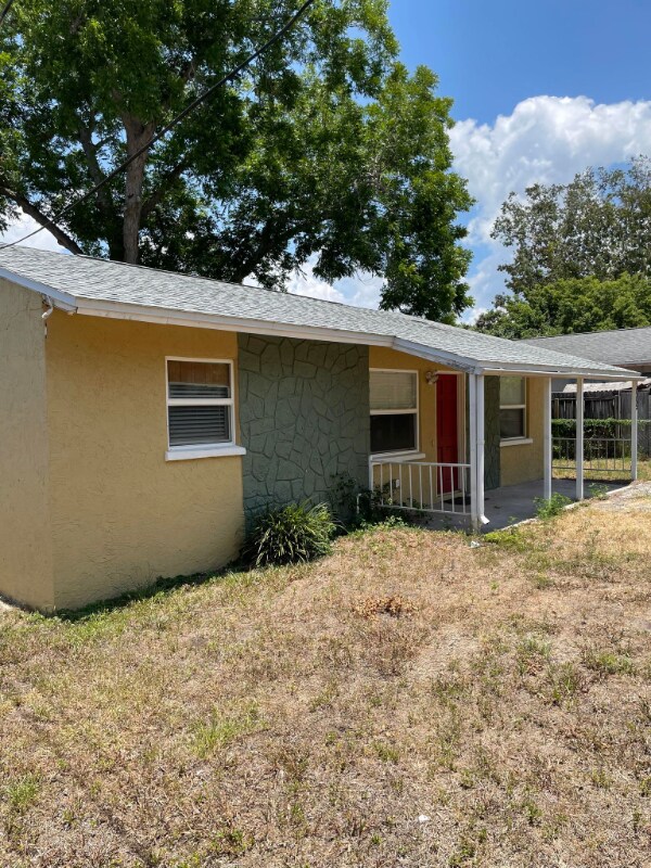 1005 Sandra Dr, Palm Harbor, FL 34683