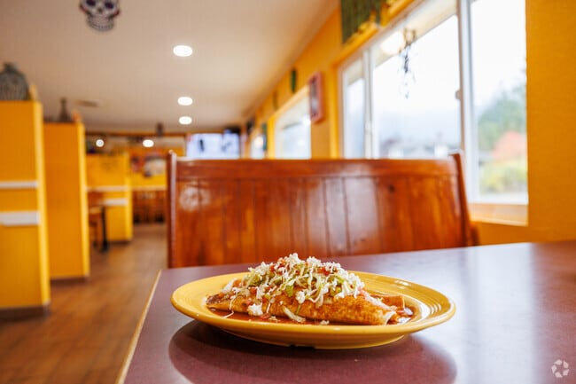 Locals can enjoy authentic Mexican food at Maggy's Family Mexican Restaurant nearby.
