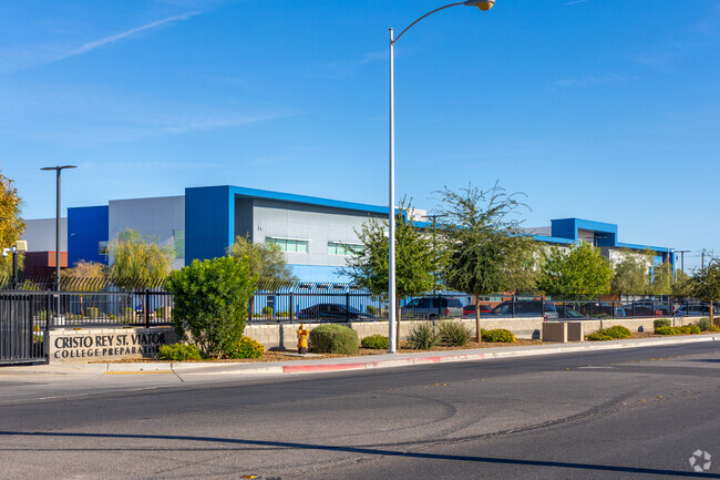 Students at Cristo Rey St. Viator College Preparatory High School follow rigorous coursework.
