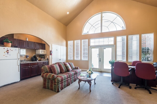 Interior Leasing Office