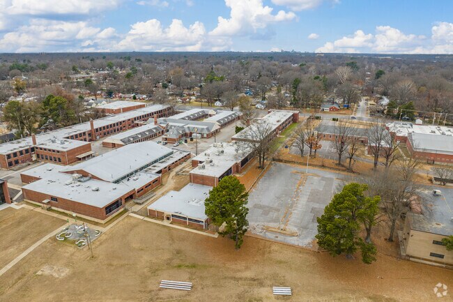Kingsbury Middle School is located directly adjacent to Kingsbury High School.