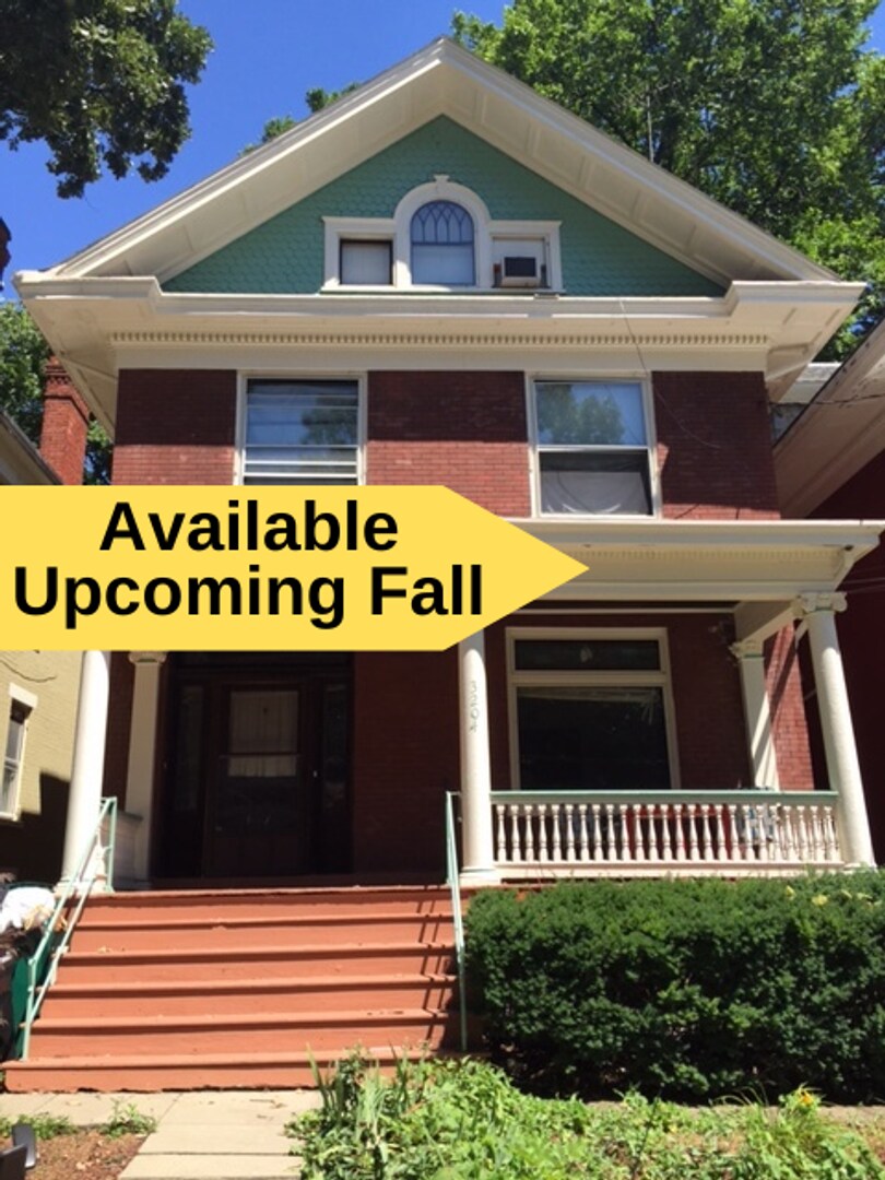 3204 Bishop St, Cincinnati, OH 45220 - photo 1