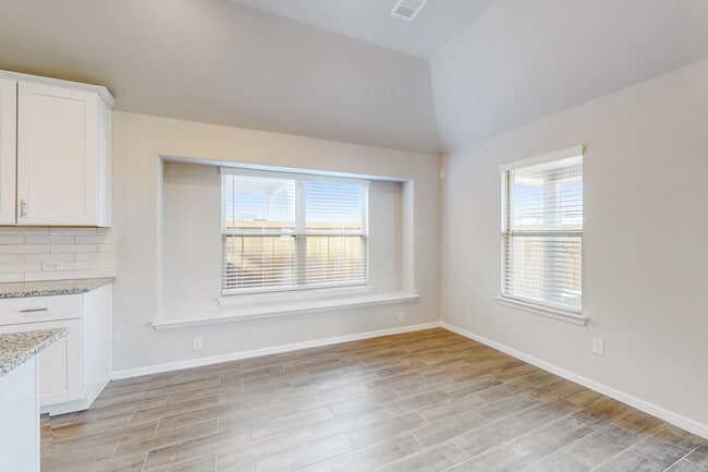 133 Hudson Ln unit 36451552, Justin, TX 76247 - photo 7