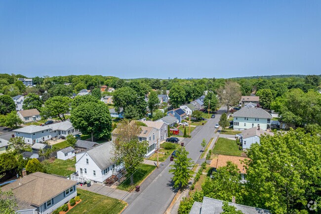 Rows of colonial homes in Manor, Dedham.
