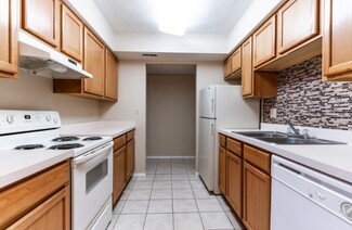 6705-6835 N Terra Vista Dr, Peoria, IL 61614
