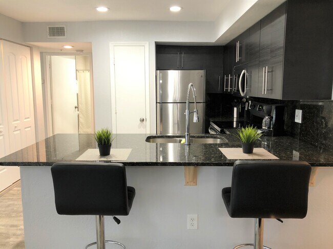 7220 Westpointe Blvd unit 1423, Orlando, FL 32835 - photo 5