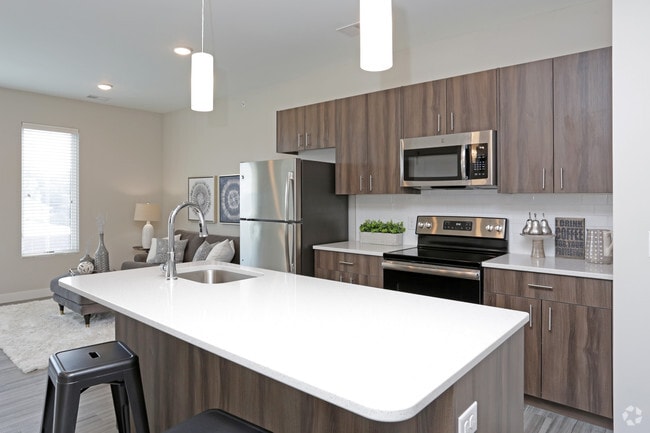 1BR, 1BA - 690 SF - Kitchen