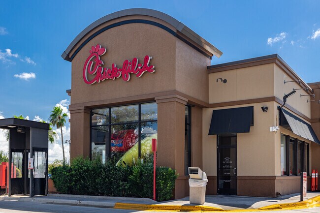 Chick-fil-A is a wildly popular fast food restaurant just minutes from Heritage Palms.