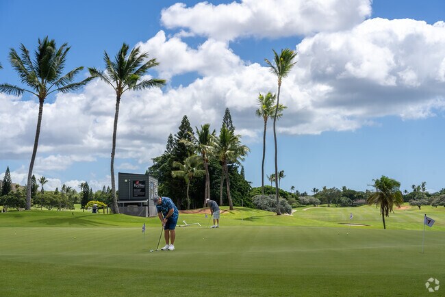 Enjoy world-class golfing at one of the many golf courses around Makakilo.