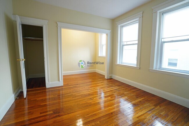 1132 Commonwealth Ave unit 2, Allston, MA 02134 - photo 2