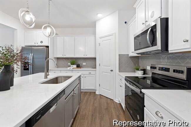 4059 Aster Point Ct unit 11, Winston-Salem, NC 27040 - photo 5