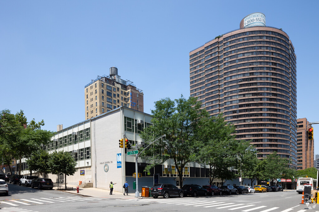 P.S. 77 Lower Lab School highlights excellence in education.