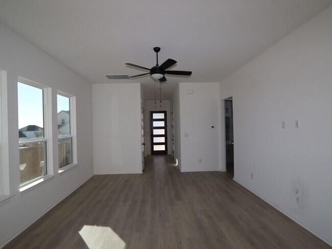 226 Grayson Elm Pass, Dripping Springs, TX 78620 - photo 5