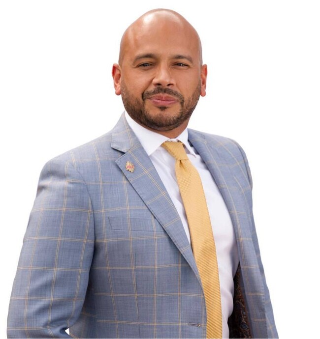 Agent Photo