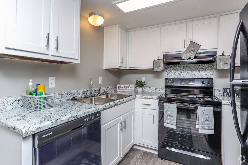 Huckleberry Hill Apartments