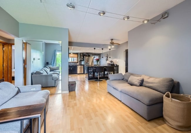 953 N Rohlwing Rd unit 201a Unit 201a, Addison, IL 60101 - photo 7